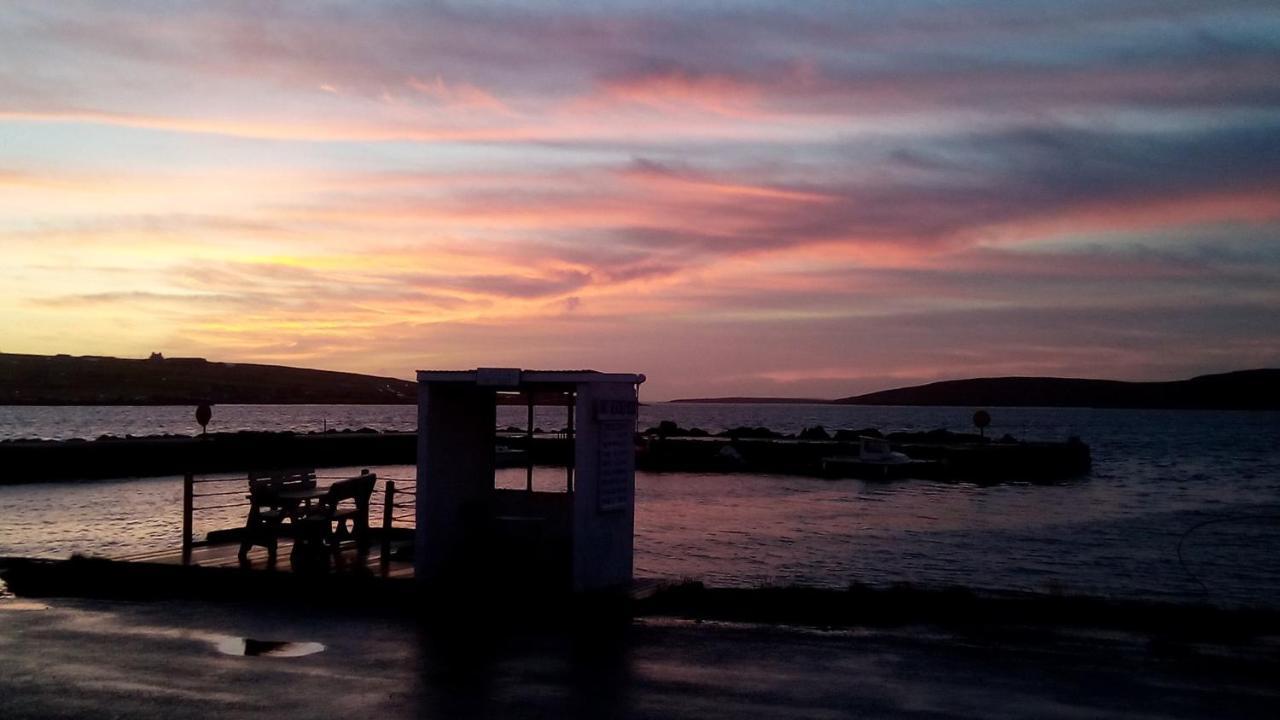 The Uyeasound Old Pier Cottage Belmont  Buitenkant foto